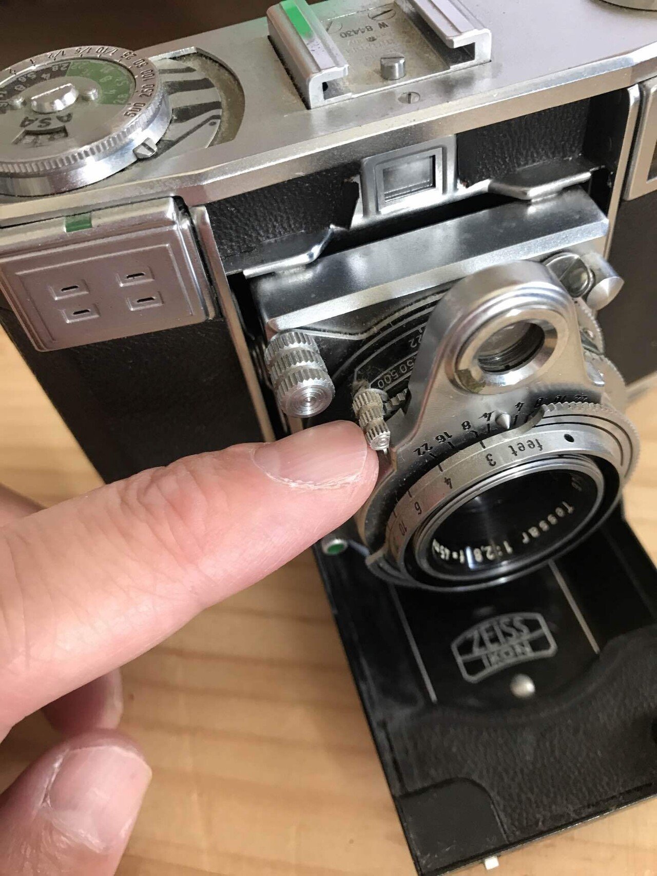 ツァイスイコン コンテッサ35を貰った｜おしゃま