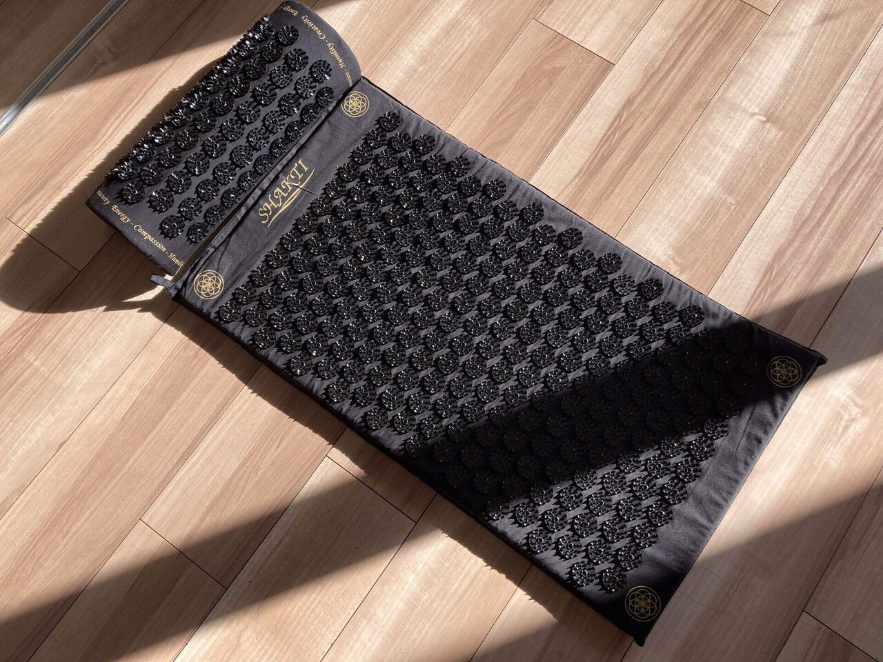 shakti シャクティ 指圧マット 枕・究極セット レベル2 Amazon.co.jp