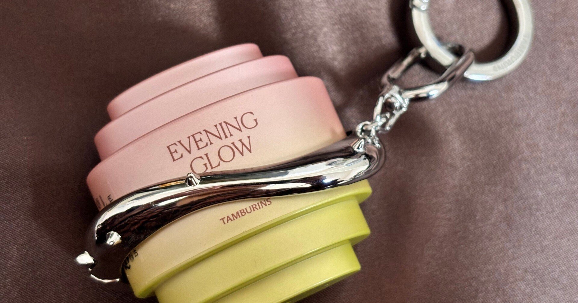 アクセサリー感覚で持ち運べる！タンバリンズの新作ハンドクリームが