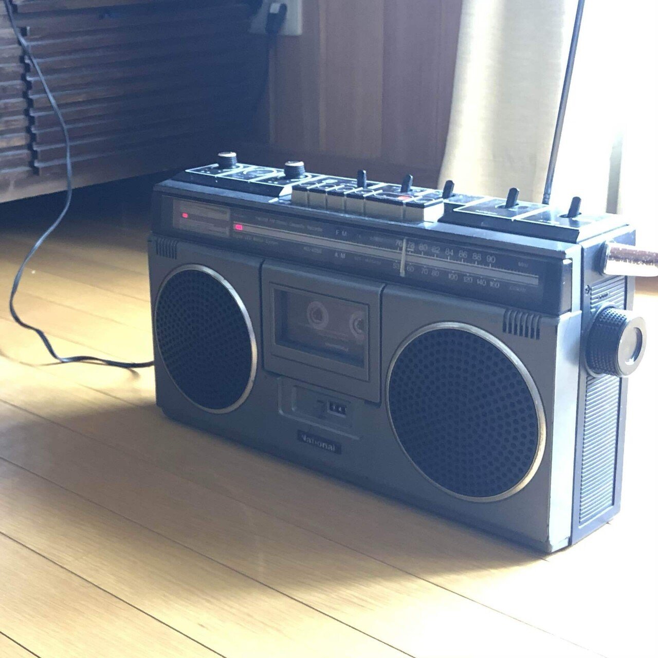 懐かしの'70～'80年代ナショナル製ラジカセRQ-4050｜J