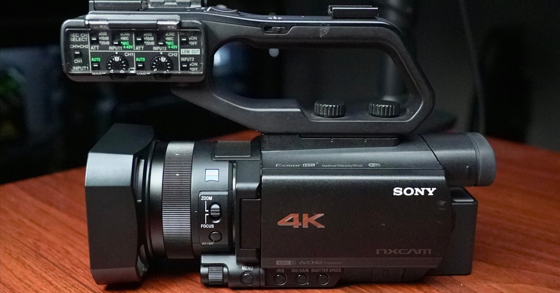 ハンディカメラSONY HXR-NX80の忘れがちな設定方法メモ 〜アイリス