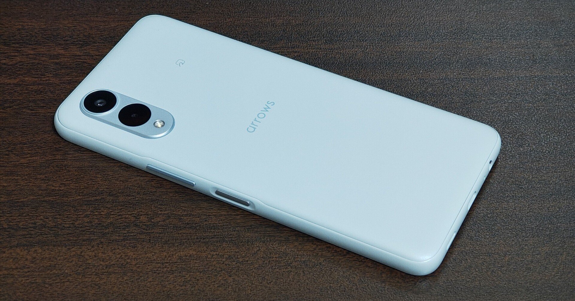 arrows We2 実機レビュー。一括1円の防水スマホ、とにかく安く買うなら