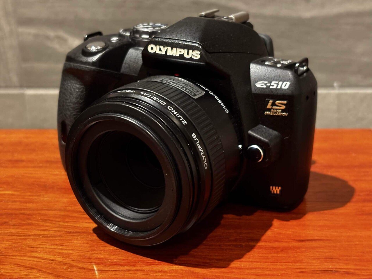 美品】OLYMPUS E-510 デジタル一眼レフカメラ、標準ズームレンズ