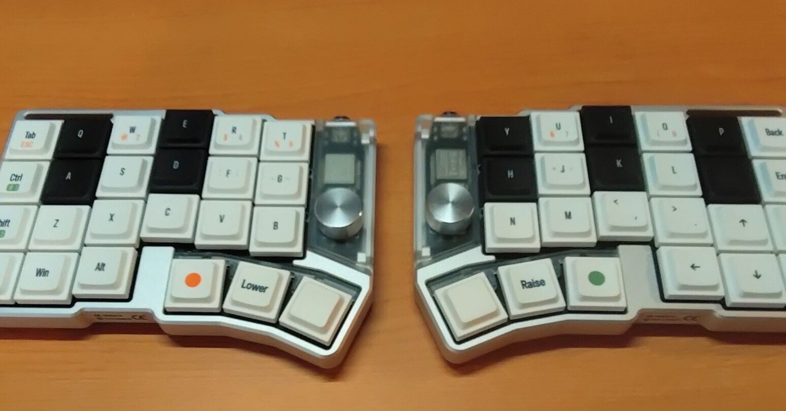 Cornix】ピアノ愛好家の「分割キーボード」趣味｜vc_archet / チェロの弓