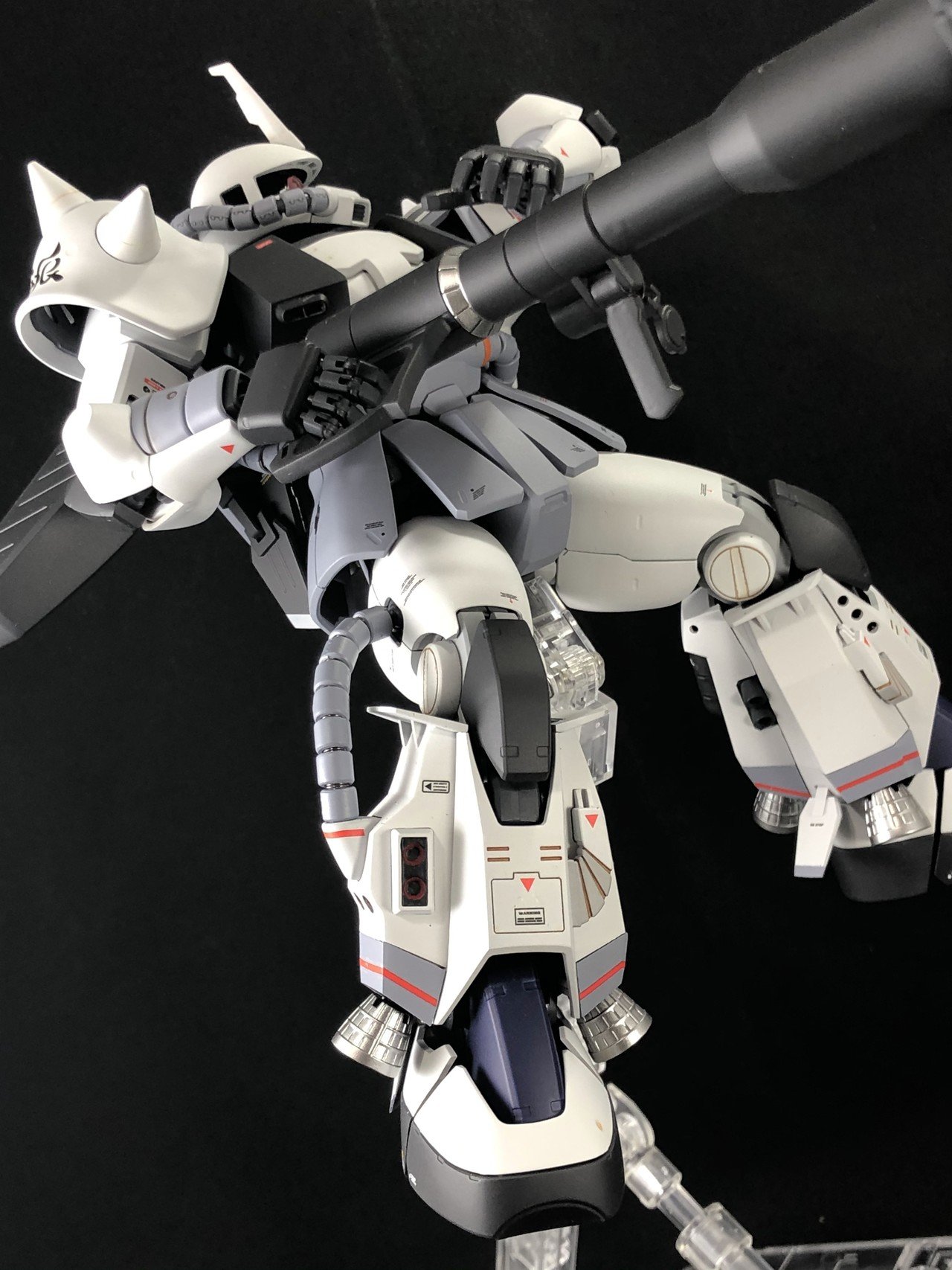 バンダイ『MG 1/100シン・マツナガ専用ザクII（カスタムタイプ