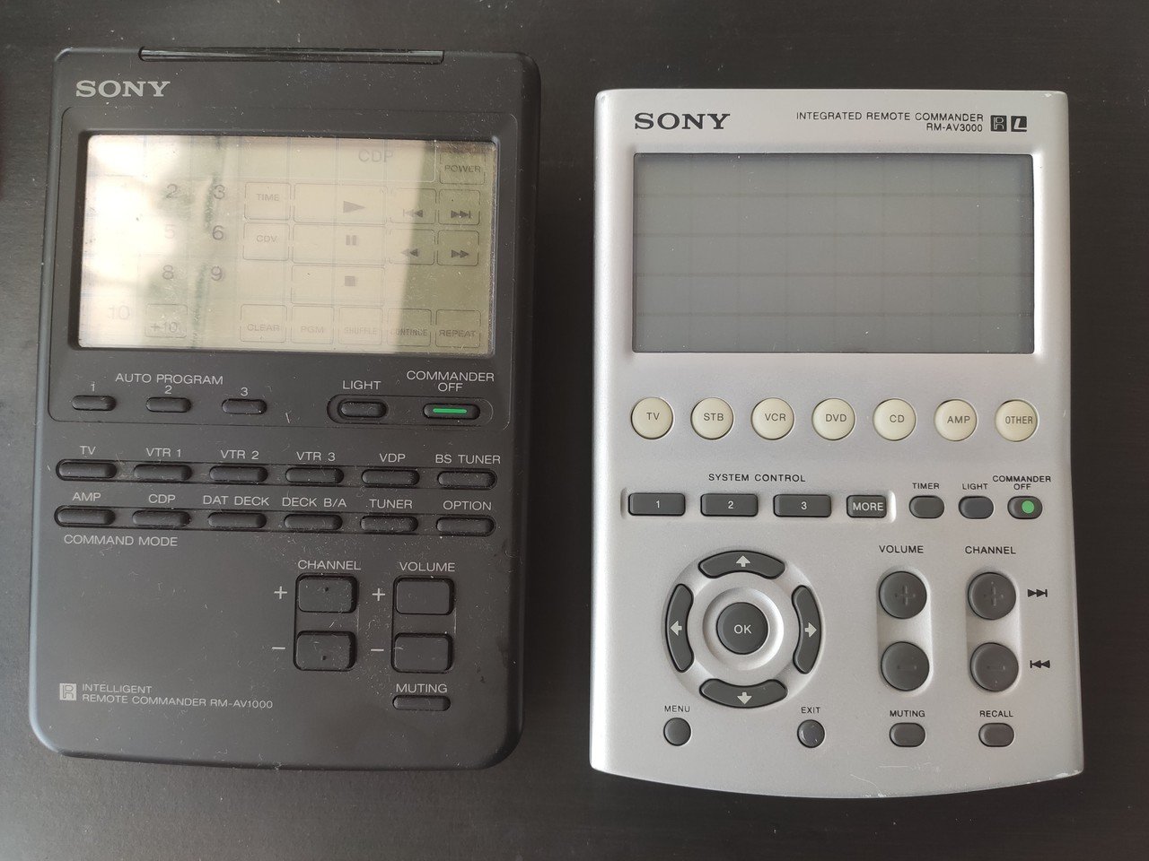 分解のススメ ソニーの学習リモコンRM-AV3000を分解してみた｜美谷 広海