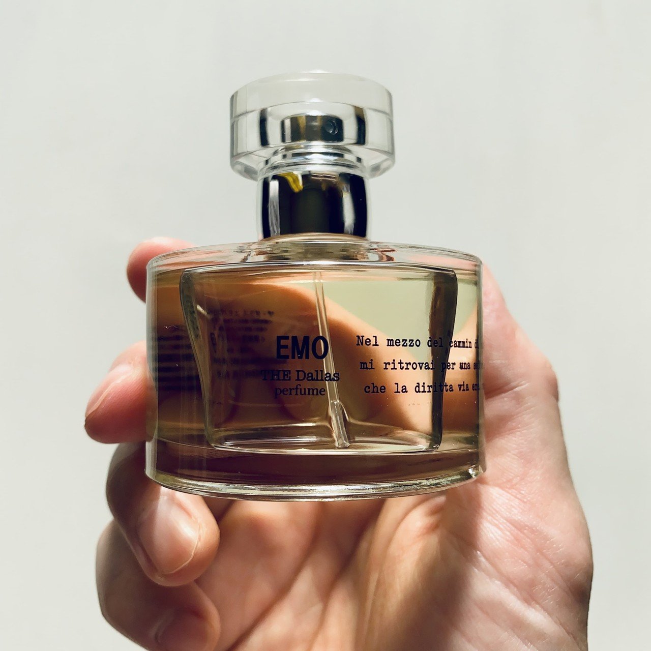破格の安価で香水を買った話 - The Dallas『EMO』｜たなたろ@香水屋
