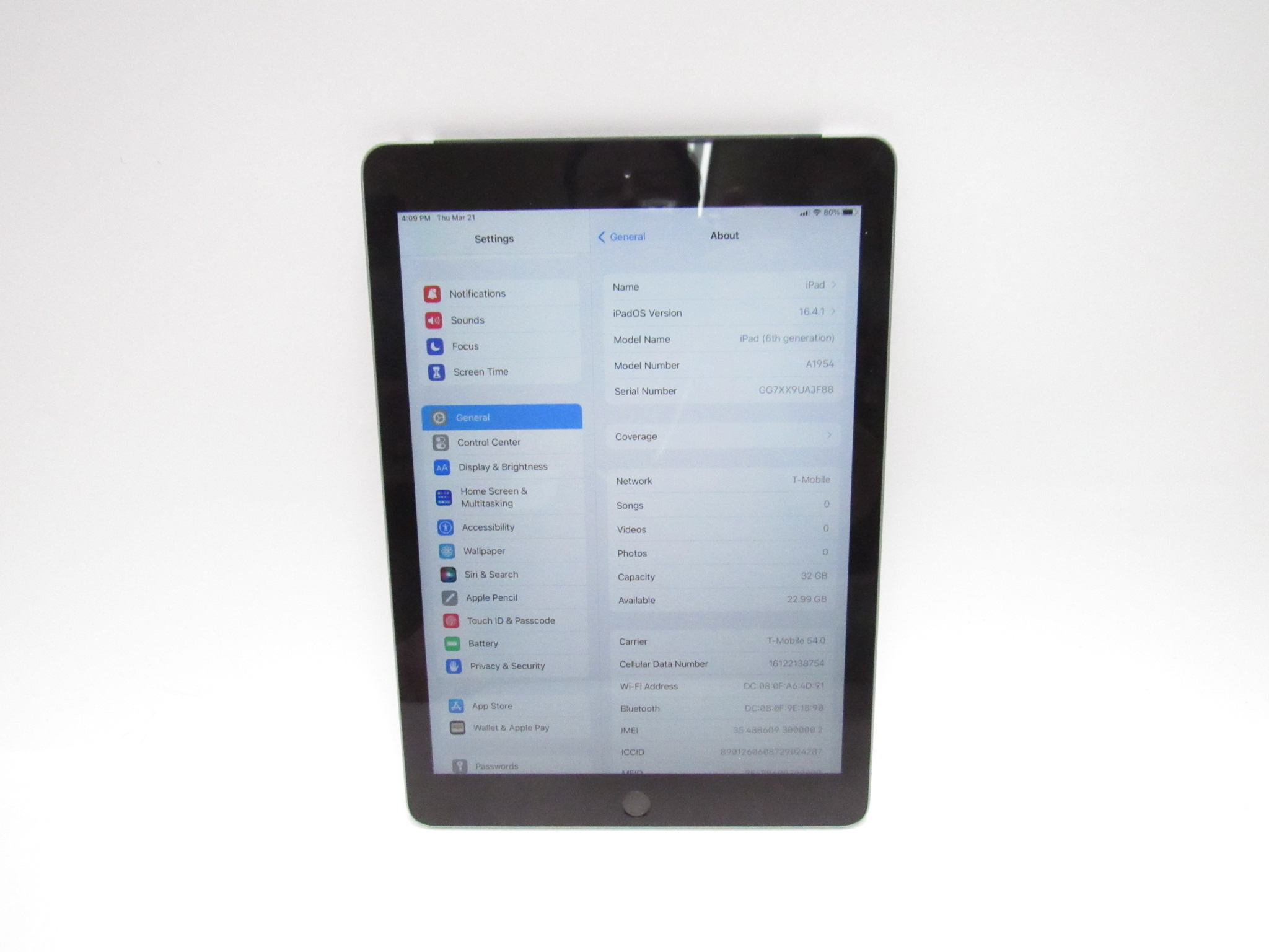 Apple iPad 6th Generation A1954 MR6R2LL/A 32GB Wi-Fi / T-Mobile Silver