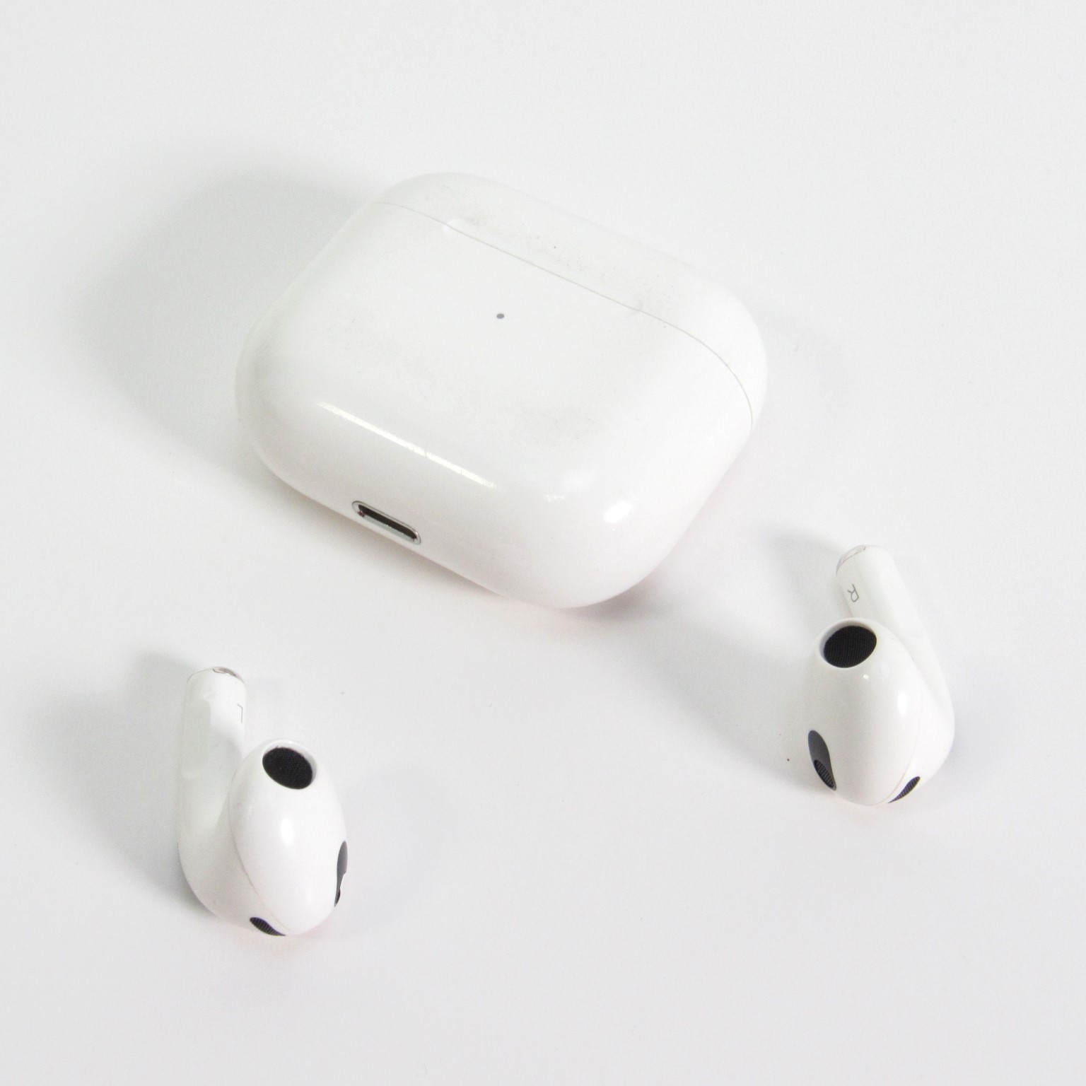 Apple AirPods 3rd Generation A2564/A2565 Bluetooth In-Ear Earbuds