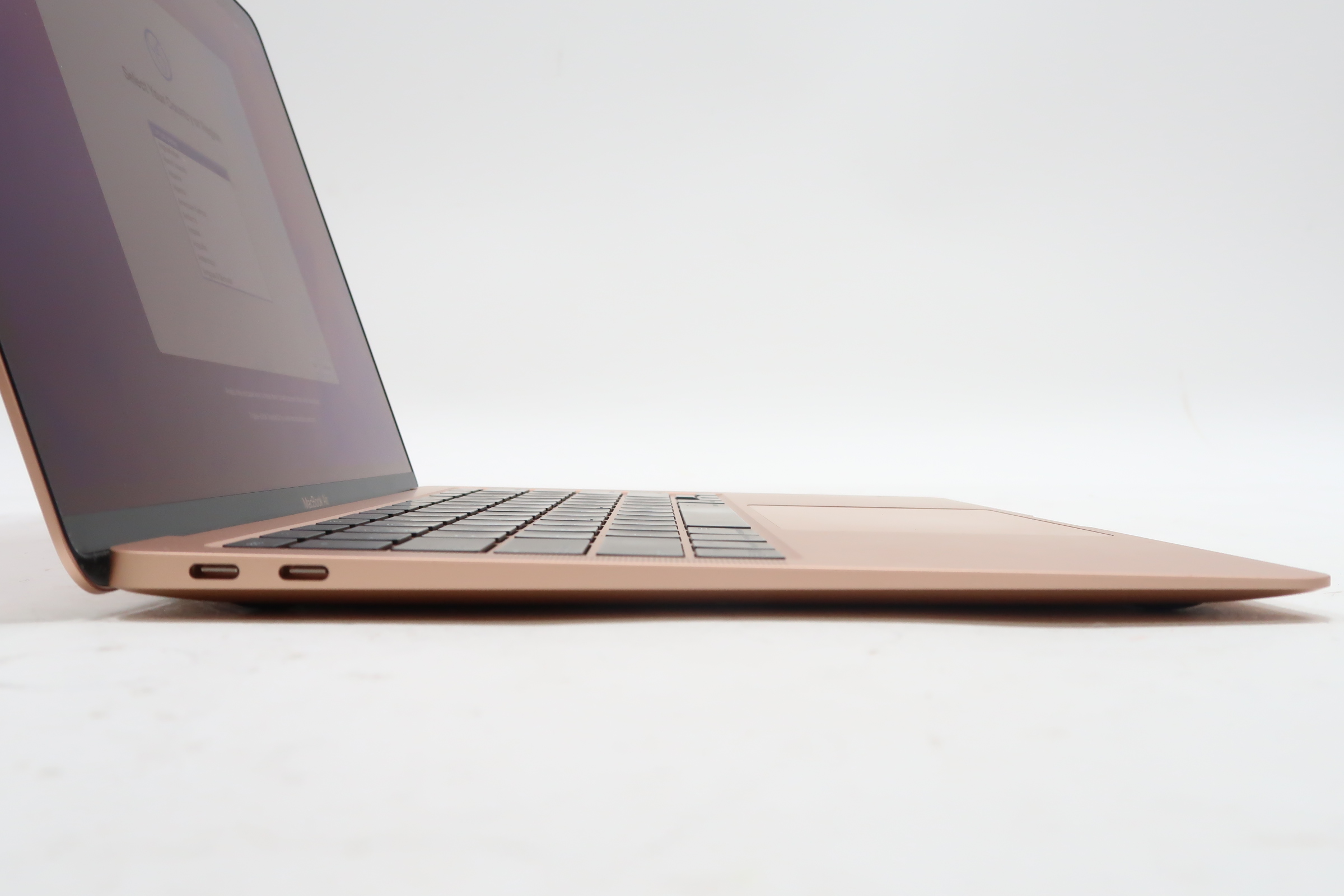 Apple MacBook Air MGN63LL/A M1 (8-Core CPU/7-Core GPU) 8GB RAM