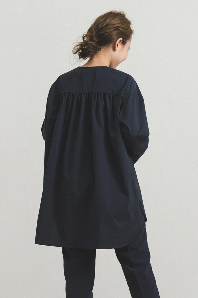 yori(ヨリ)の「【2020AW】ノーカラーフリルシャツ」 - PARTE