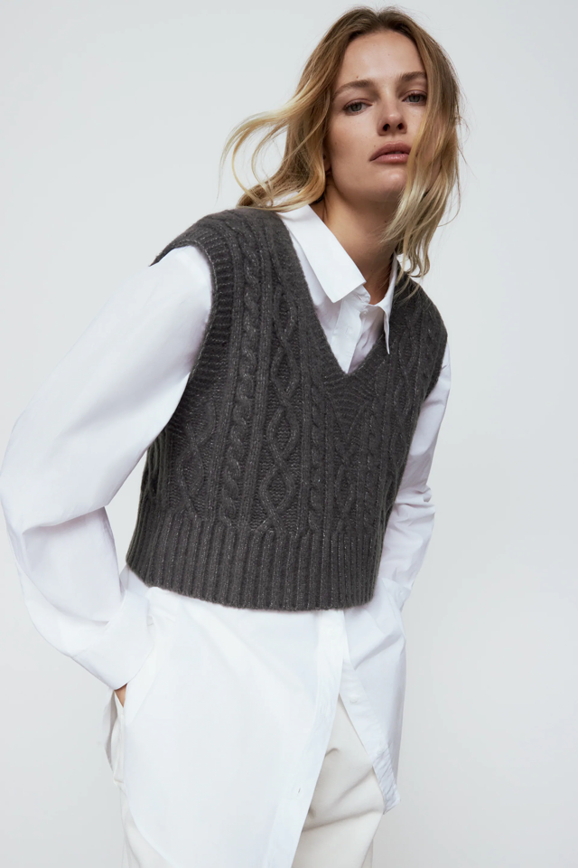 ZARA(ザラ)の「ケーブルニットベスト」 - PARTE
