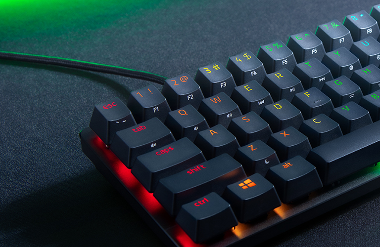 60% 小型のゲーミングキーボード - Razer Huntsman Mini | Razer 日本