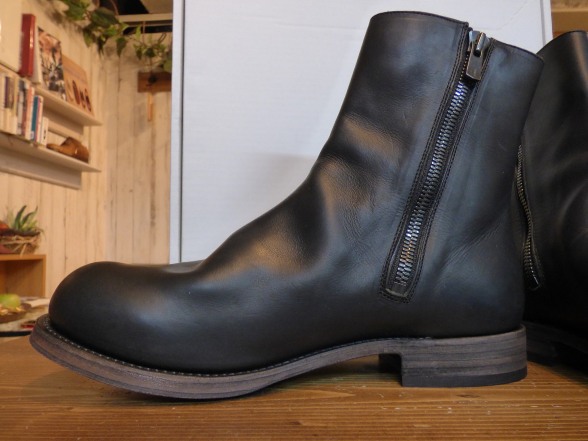 ATTACHMENT（アタッチメント）KAZUYUKI KUMAGAIジップブーツの靴底を