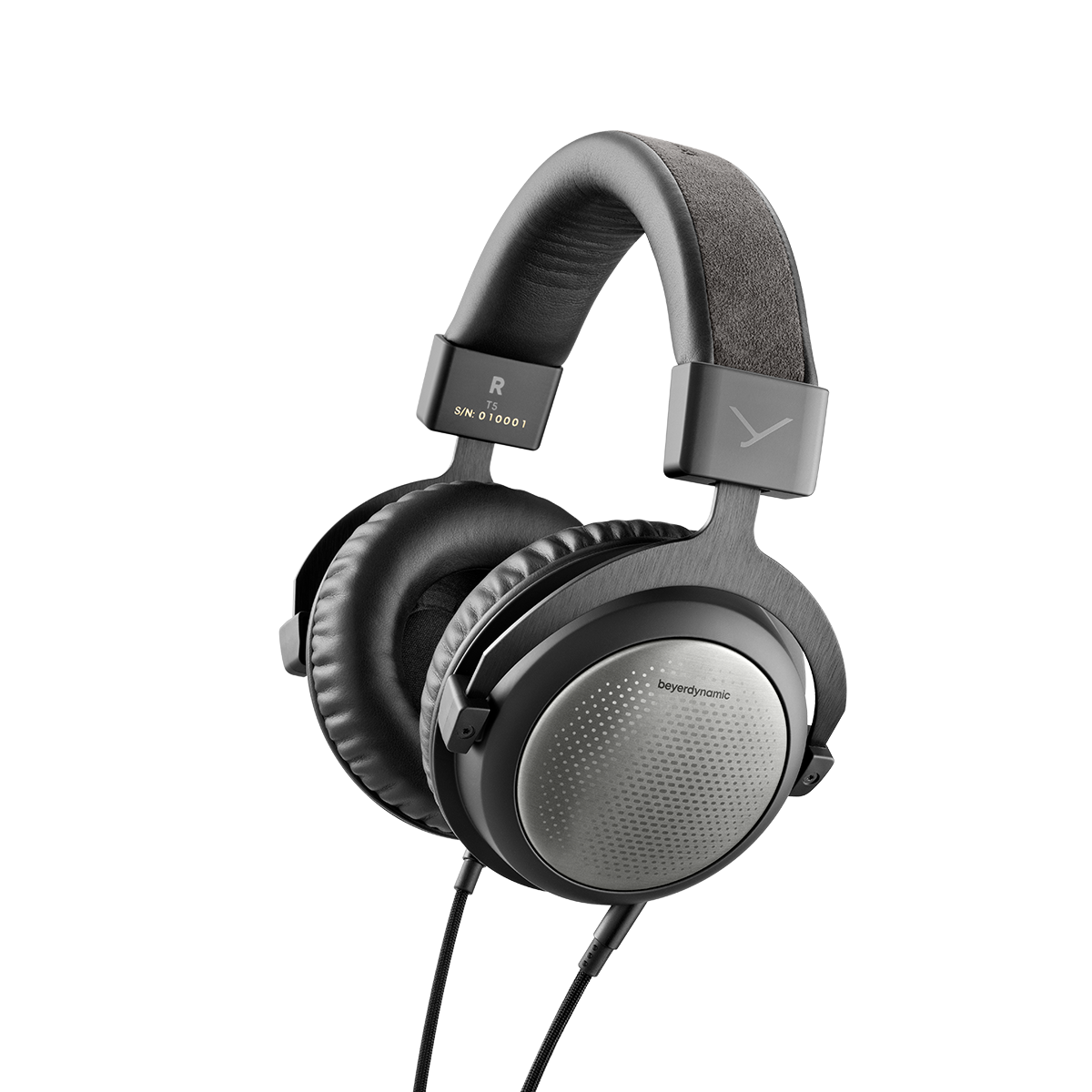 beyerdynamic DT 797 PV: Closed headset with condenser microphone.