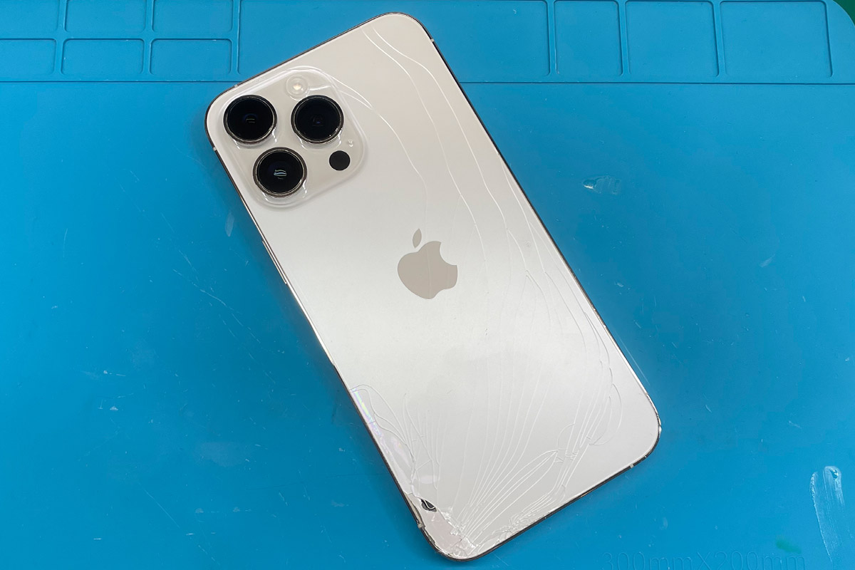 大阪淀屋橋 iPhone 14 Pro Max のカメラレンズ割れ修理 | APPLEMAC三宮