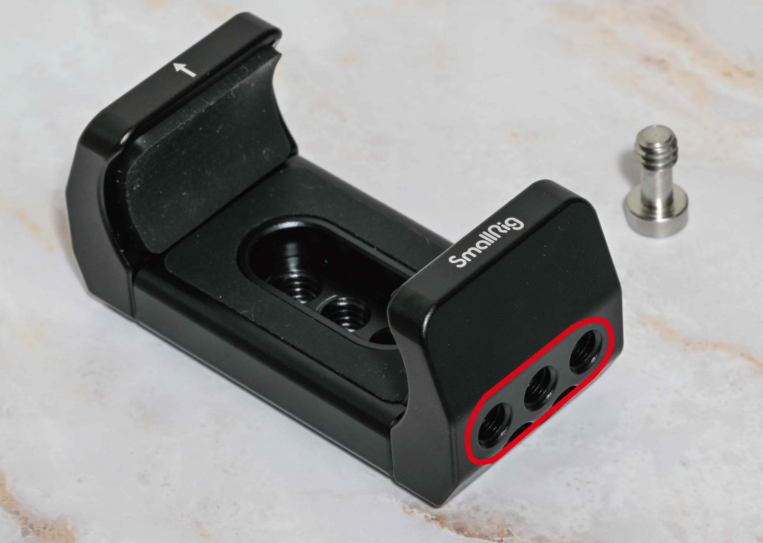 やっと見つけた！SmallRigのモバイルバッテリーホルダー | カメラと