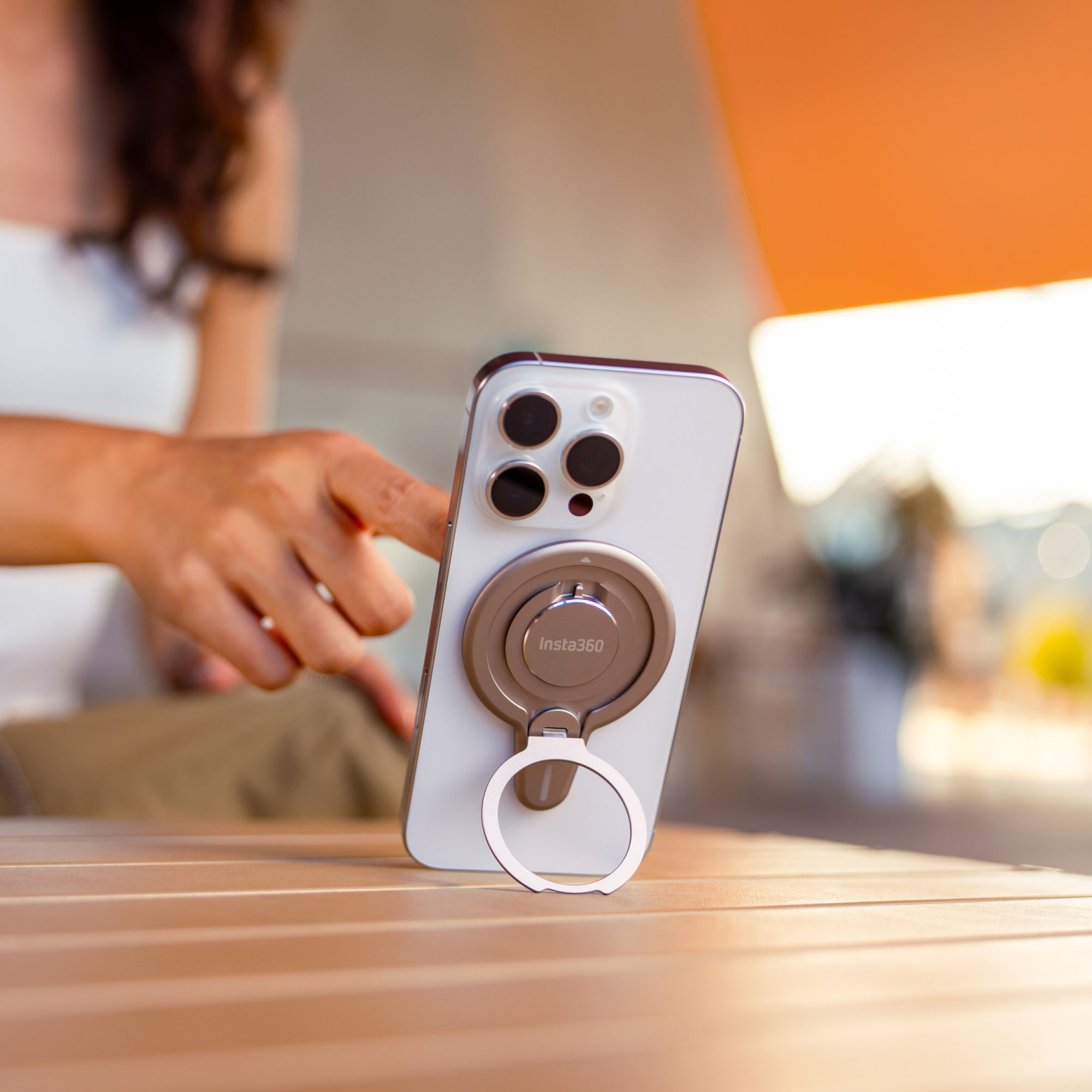 Insta360 Flow 2 Pro / Flow 2 磁気スマートフォンマウント - Insta360