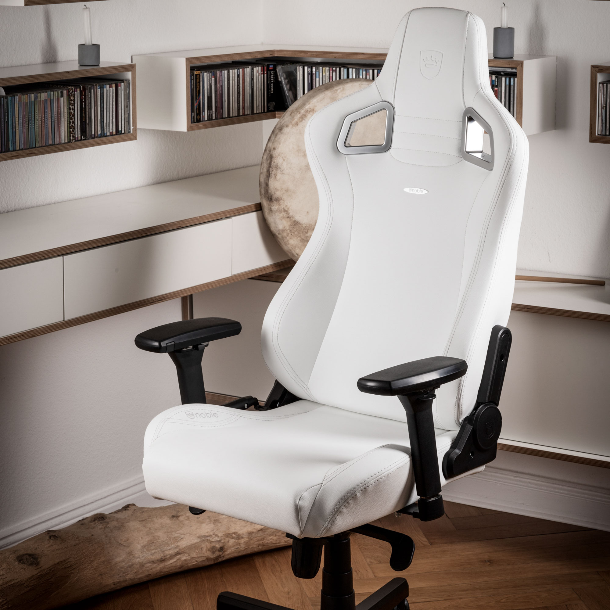 noblechairs EPIC - WHITE EDITION - ゲーミングチェア - 株式会社