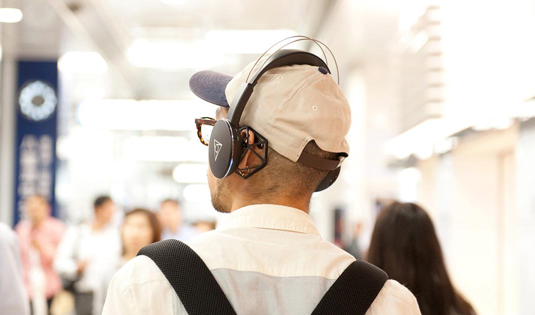 当社が開発パートナーを務めるワイヤレス・エアー・ヘッドホン「VIE