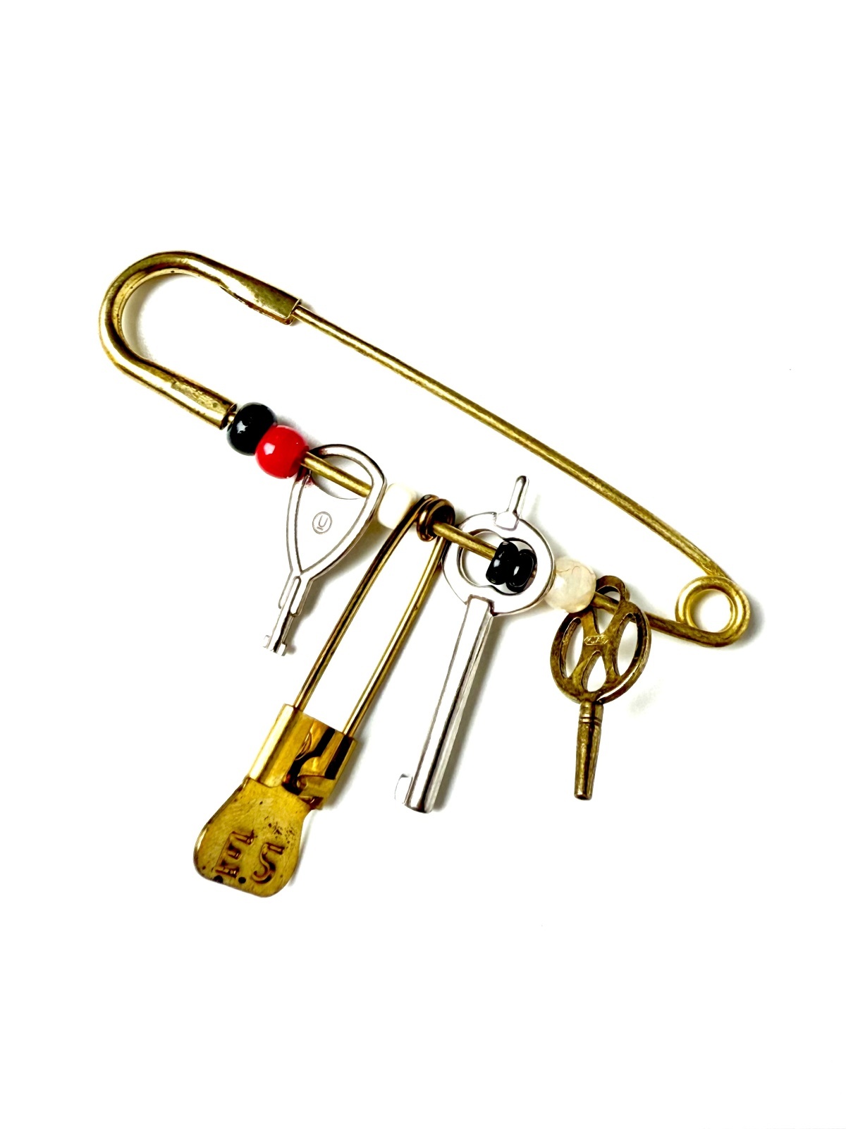 undercover/アンダーカバーの装飾ピン通販｜アーキビスト