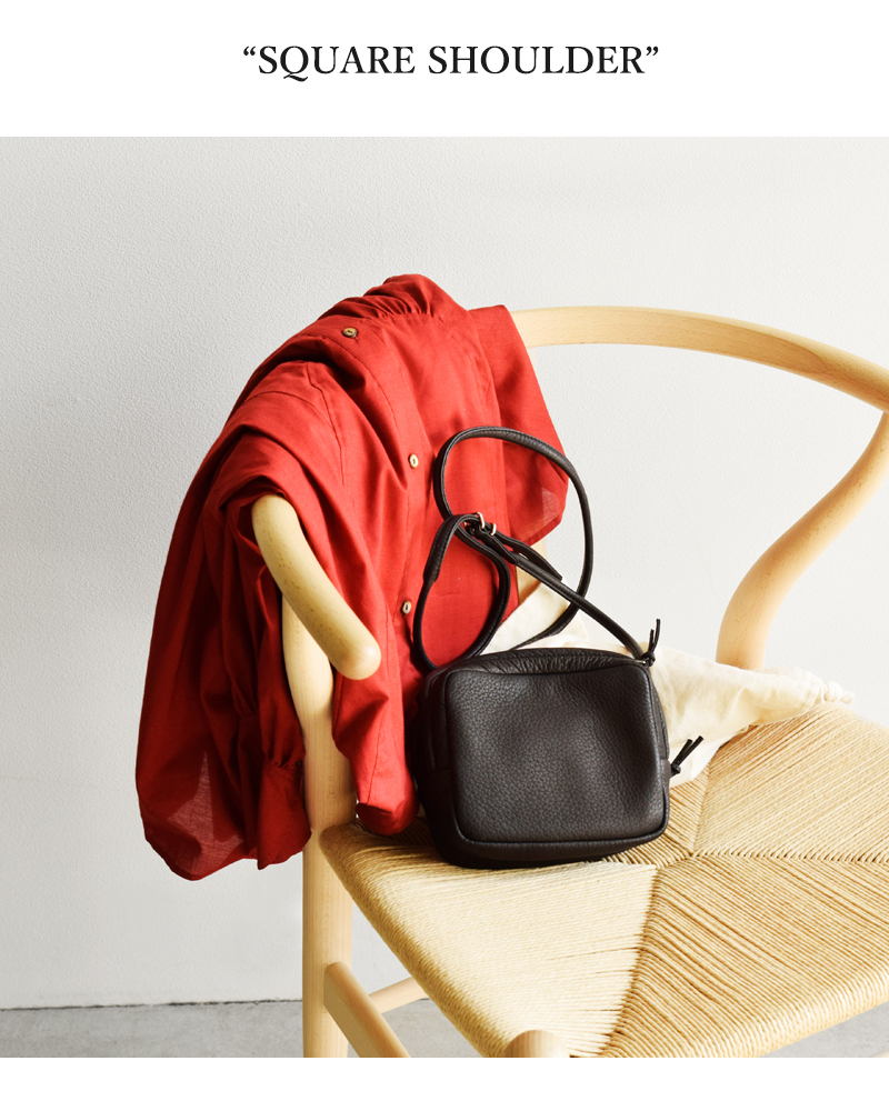 Aeta アエタ ディアレザー スクエア ショルダー バッグ “SQUARE