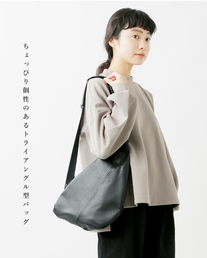 POMTATA ポンタタ カウレザー ボディバッグ “CANDY BODY BAG” candy