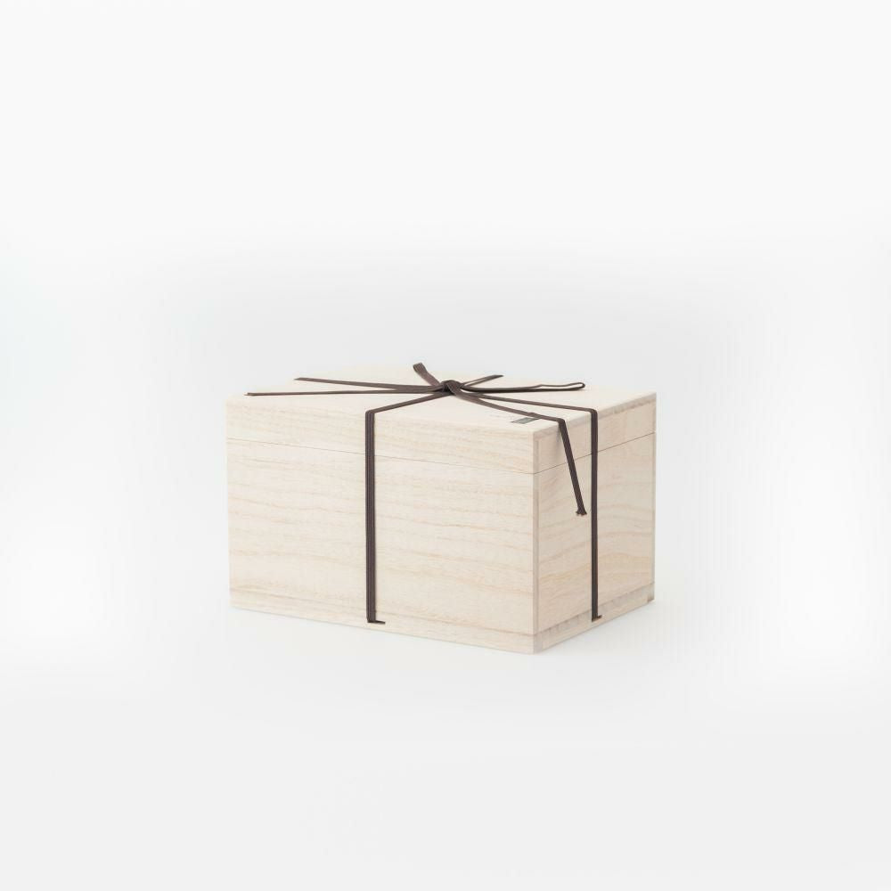 JAPAN CHERRY 雛人形 ぼんぼり無 木箱入 – ARITA PORCELAIN LAB [公式