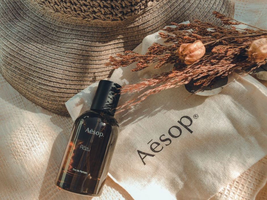 イソップ の新作香水「ローズオードパルファム」をレビュー | Arisa Reisen