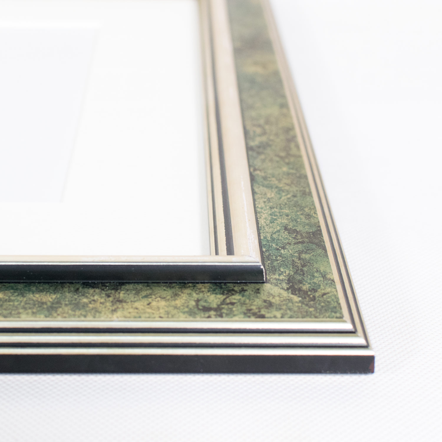 水彩画用グリーンフレーム1メーターの90センチの長方形です￼ 水彩画用