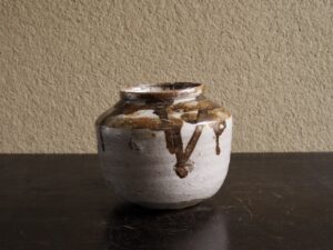 李朝白磁俵壺 | 古美術いもと