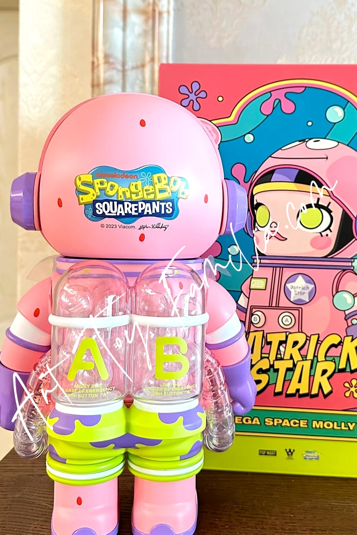 400% MEGA Space Molly 400% Patrick Star | POP MART – Art Toy Familia