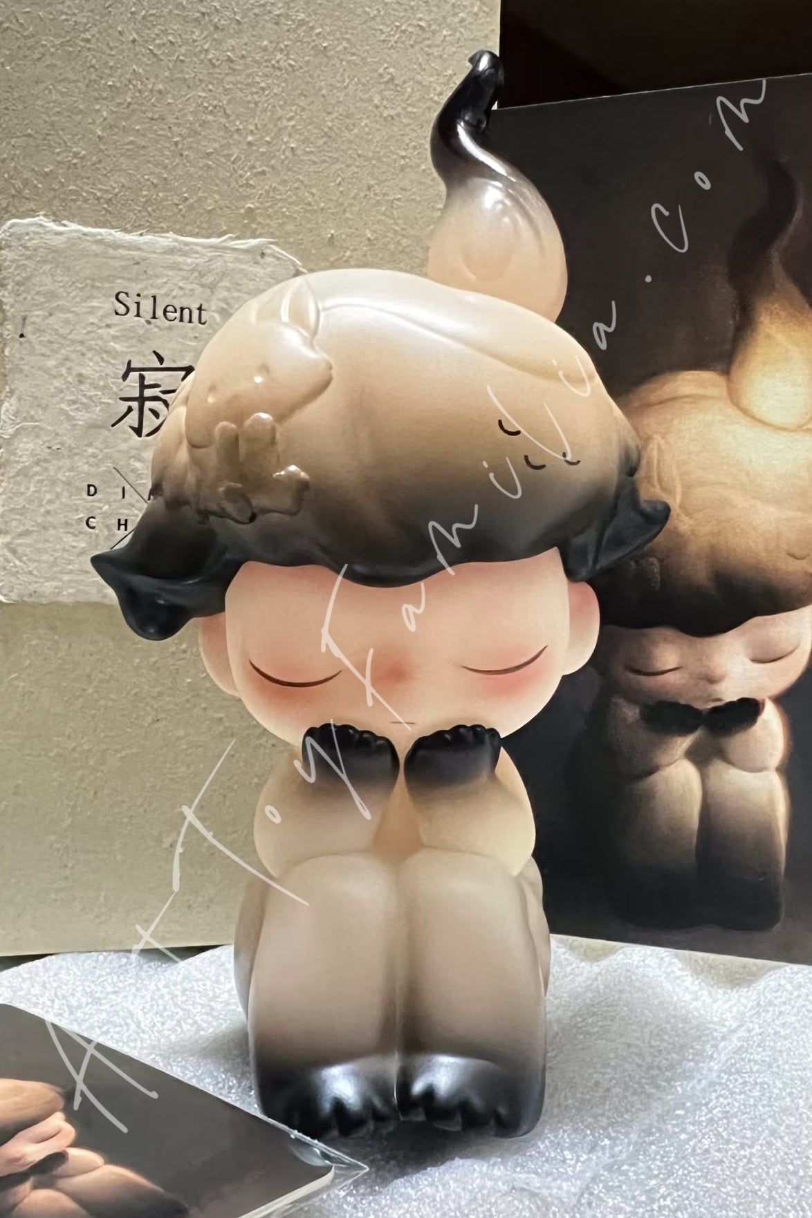 Dimoo × Chaka Silent Figurine | POP MART – Art Toy Familia