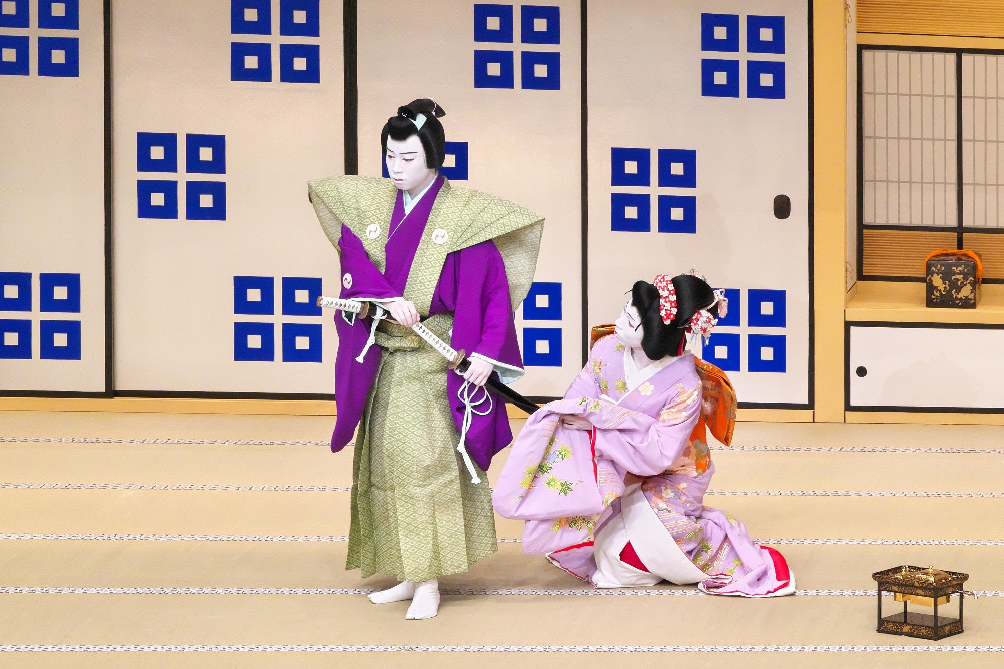 歌舞伎の衣裳 国立劇場監修 婦人画報社刊 歌舞伎の衣裳 国立