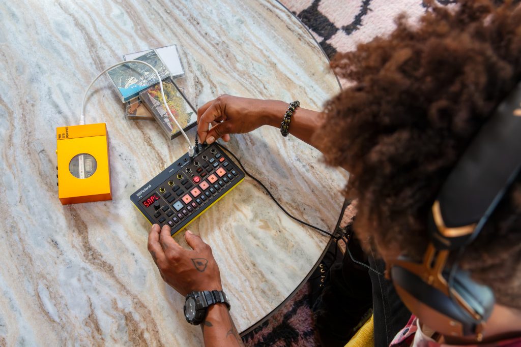 Getting to Know AIRA Compact: P-6 Creative Sampler - Roland Articles