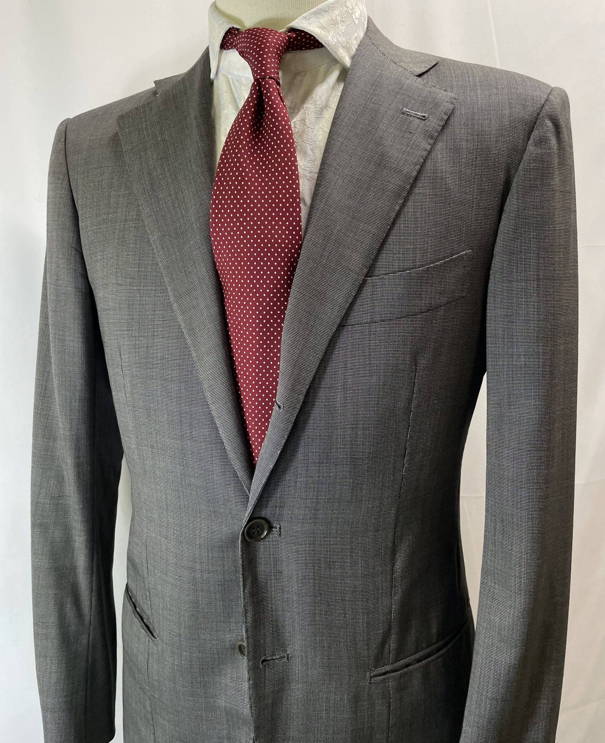 Kiton キトン】贅沢13.2Micronウール 通年合い物 定番グレースーツ