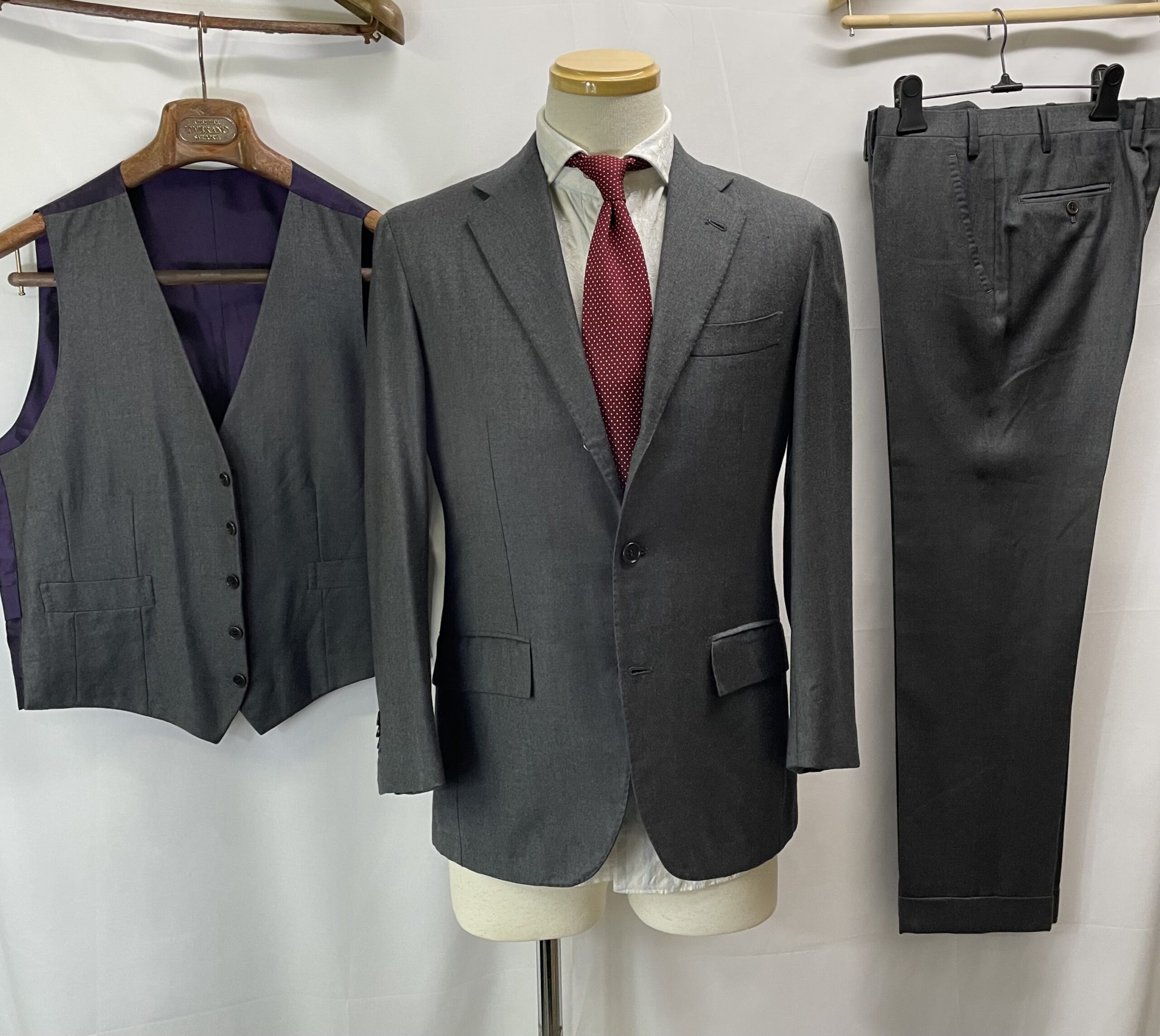 Kiton キトン】贅沢サマーカシミヤ100% 通年合い物 スリーピース3P