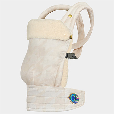 Babywearing Newborns | The Art of Bonding | ARTIPOPPE