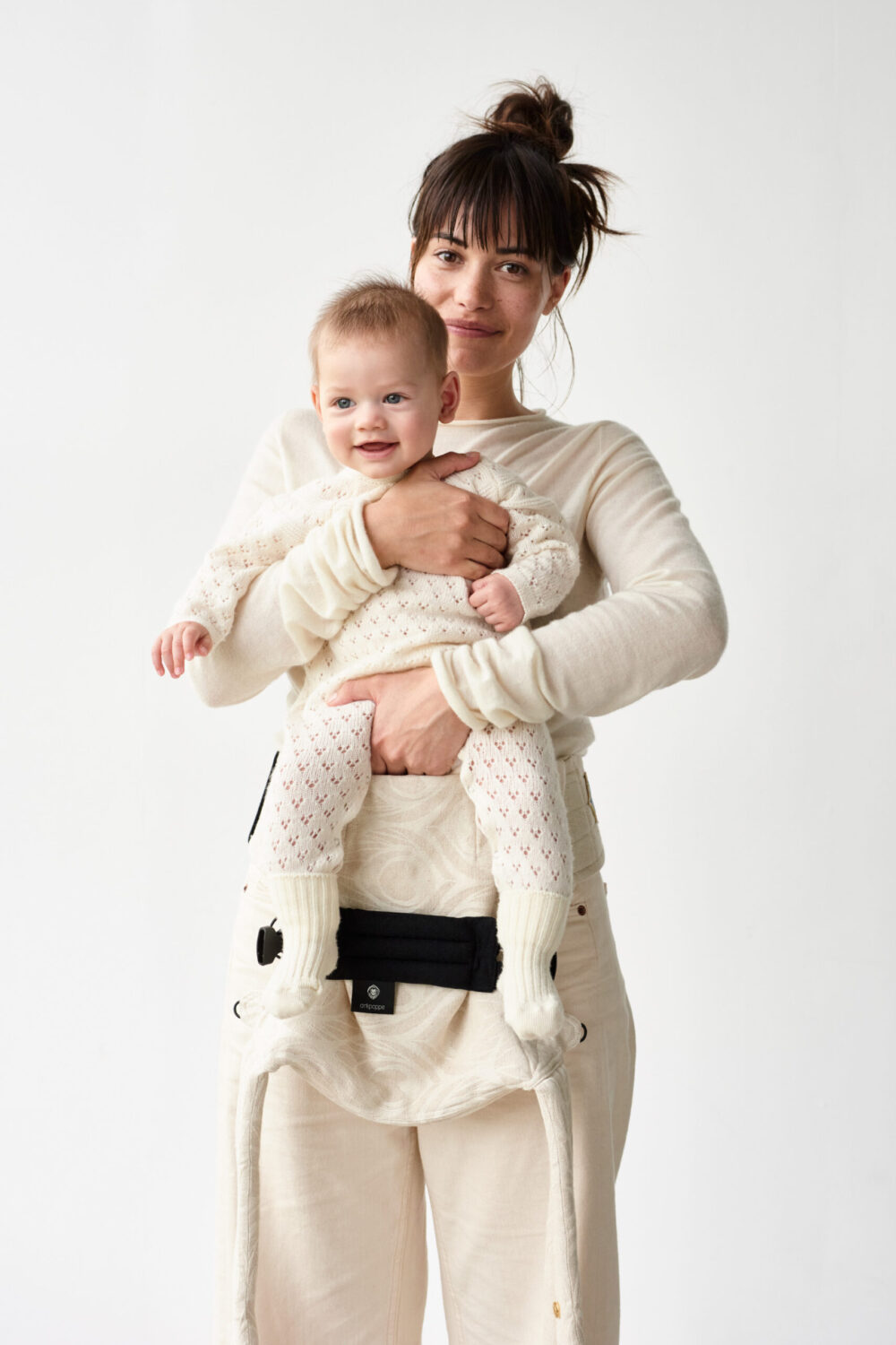 前向き抱っこ | 使用説明図 |アーティポッぺ