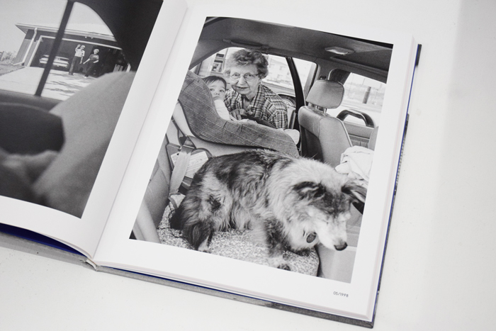 LEAVING AND WAVING / Deanna Dikeman ON READING Online Shop