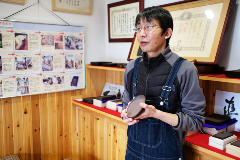 uzusio　赤間硯　日枝玉峯 作 Amazon.co.jp: 書道具 硯 山口県特産 赤間硯 日枝玉峯作 仮名用硯