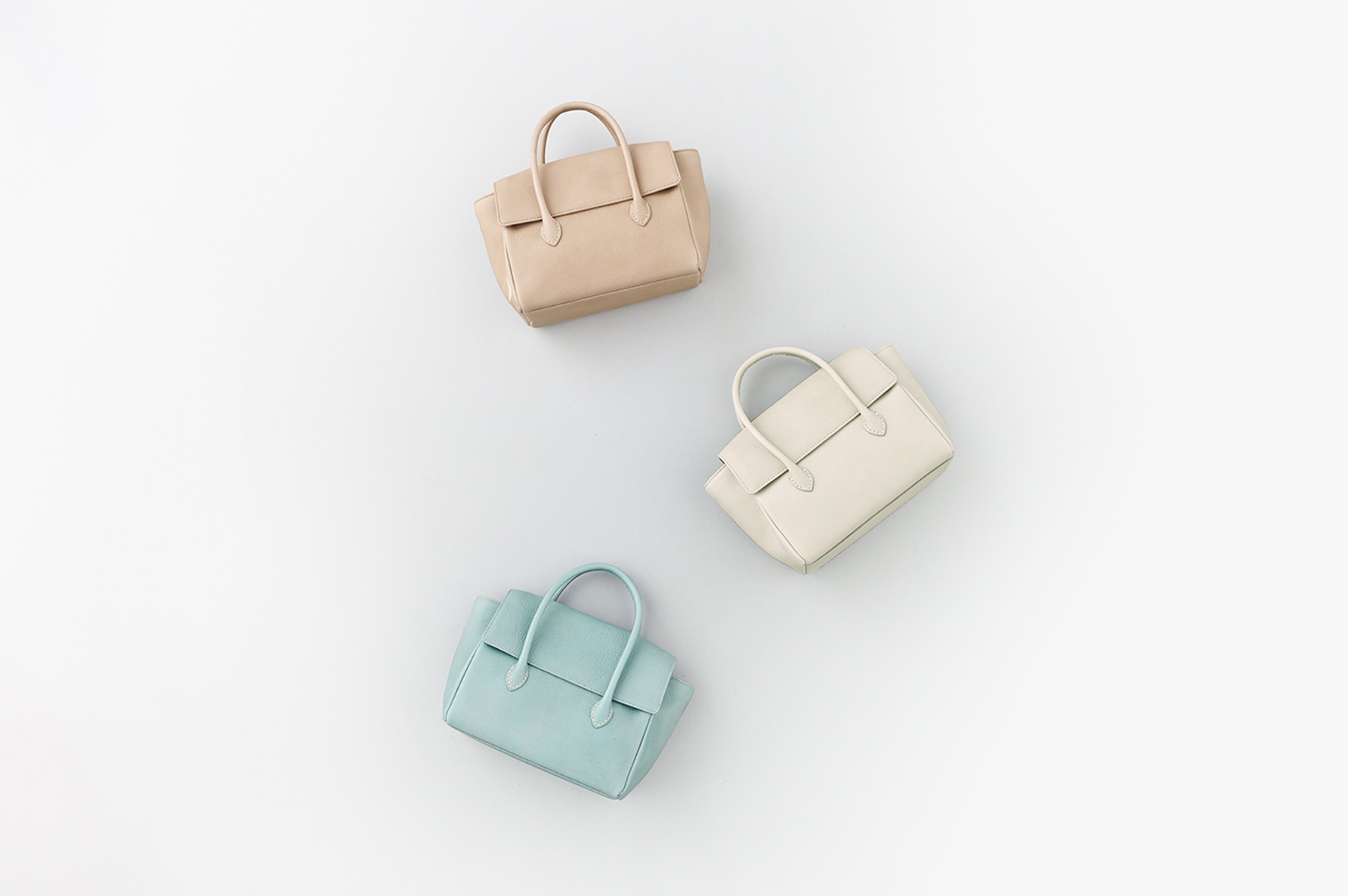 d*3様 Arts&Science ショルダーバッグ 植鞣革 ハンドバッグ ブラ