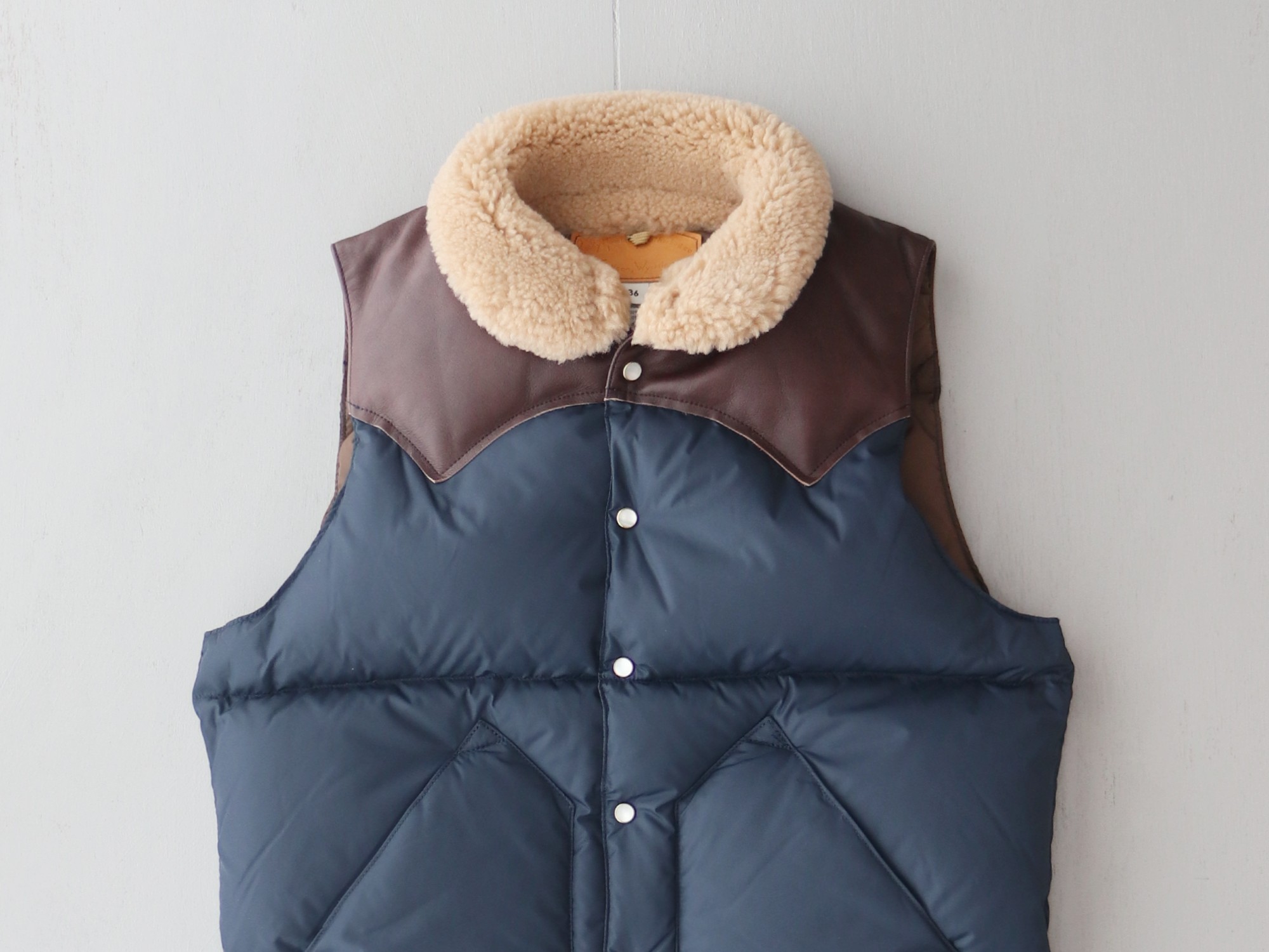 Rocky Mountain featherbed】2022AW CHRISTY VEST が新入荷しました