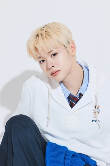 大人気サバイバル番組から誕生した7人組グループ【CLOSE YOUR EYES】が