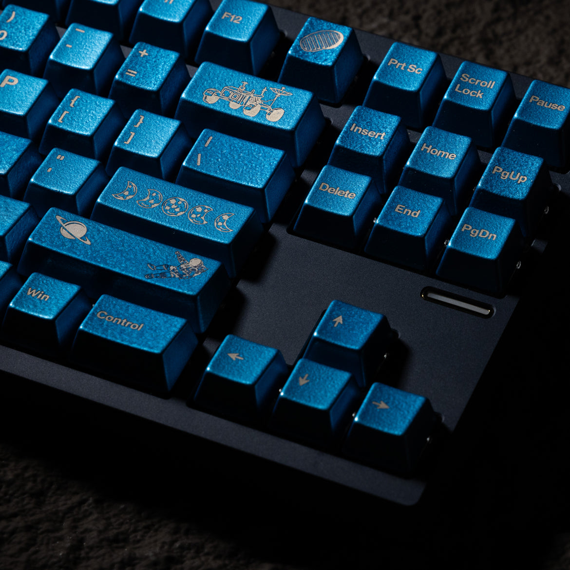 Moon Landing Landing Page – Awekeys