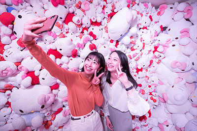 必見】『ハイ！キティ！』でカワイイ写真をたくさん撮ろう！乙姫竜宮城