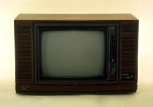 カラーテレビジョン受信機