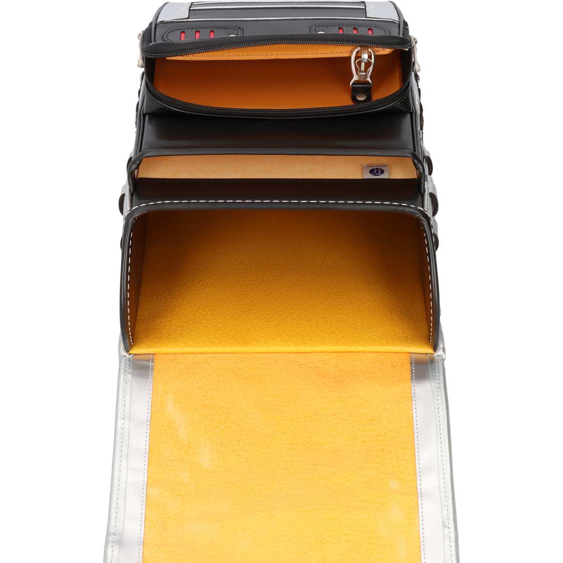 岡田 憲樹（株式会社村瀬鞄行）| 応募作品 | ジャパン レザー アワード