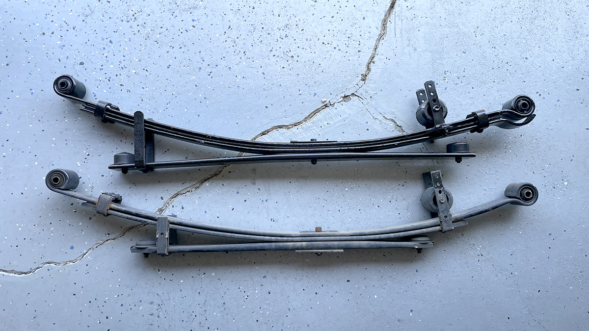 ハイエース200系1型リーフ交換 | あた岡狂太郎の生活