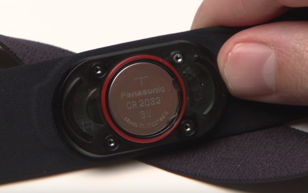 プレミアム機能付きHRM ハートレートセンサーの電池交換手順 | Garmin